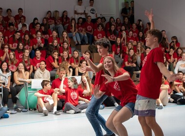 Simbolična fotografija za članek z naslovom: Krst prvošolcev