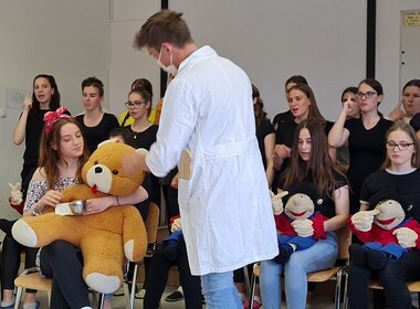 Simbolična fotografija za članek z naslovom: Prejeli nacionalno jezikovno priznanje