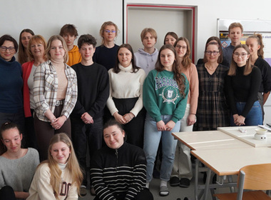 Simbolična fotografija za članek z naslovom: 7 alpskih držav – 70 predanih mladih – 10 različnih šol - en duh