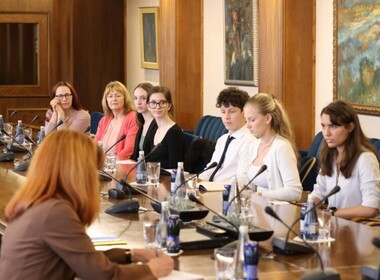 Simbolična fotografija za članek z naslovom: Delegati YPAC-a v Državnem zboru