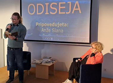 Simbolična fotografija za članek z naslovom: Projekt »Rastem s knjigo«