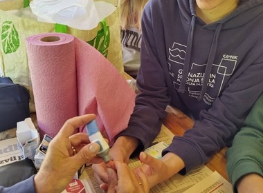 Naključna fotografija iz galerije Mlada znanost pod senikom