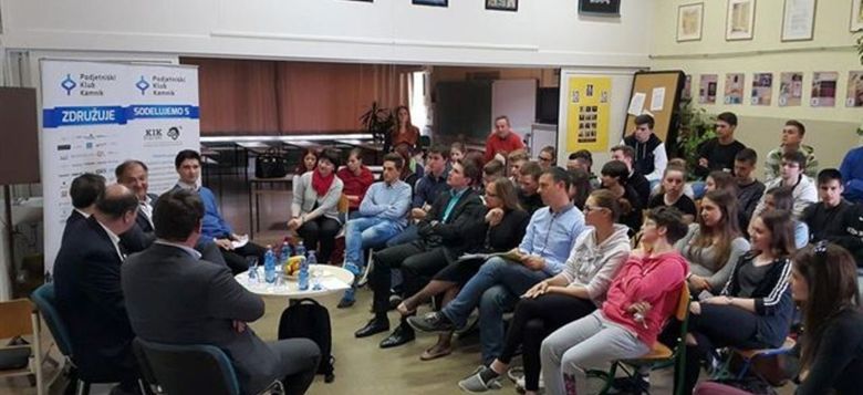 Okrogla miza s kamniškimi podjetniki