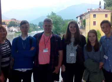 Simbolična fotografija za članek z naslovom: YPAC I.