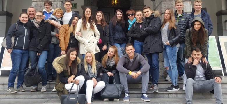 4.E v prestolnici