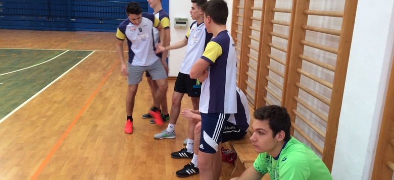 Fuzbal, puške in plezanje