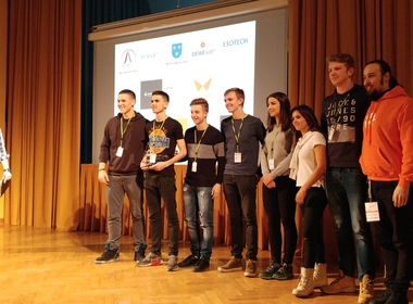 Simbolična fotografija za članek z naslovom: Ustvarjalci brez meja