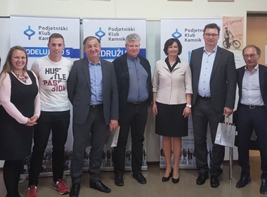 Simbolična fotografija za članek z naslovom: »Bodi PROaktiven, ne REaktiven!«