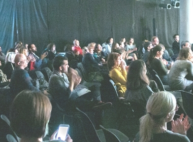 Simbolična fotografija za članek z naslovom: Festival Naprej / Forward in obrazi prihodnosti