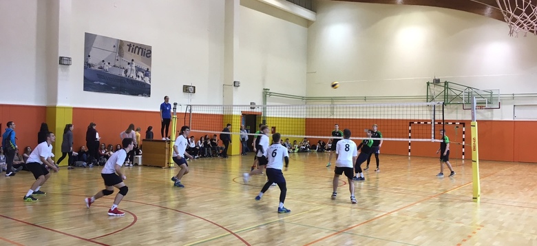 Odbojkarji uspešno do polfinala