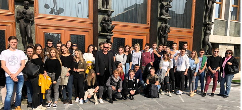 Ogled državnih institucij in odprte kuhne