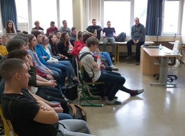 Simbolična fotografija za članek z naslovom: OBISKAL NAS JE TILEN ARTAČ