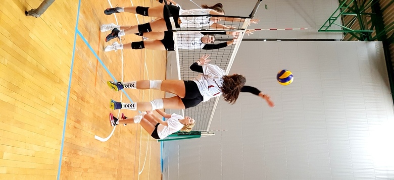 Odbojka - uvrstitev v polfinale
