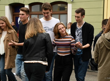 Naključna fotografija iz galerije Generacija 2019 plesala za Kamničane